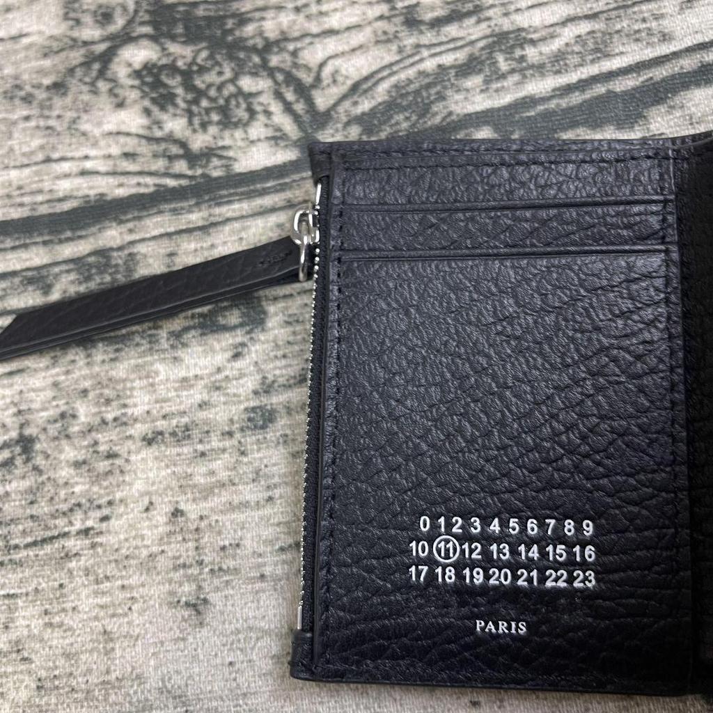 "Style 22SS Cowhide Tri-Fold Wallet: Genuine Leather Multi-Card Holder & Coin Purse for Men and Women"