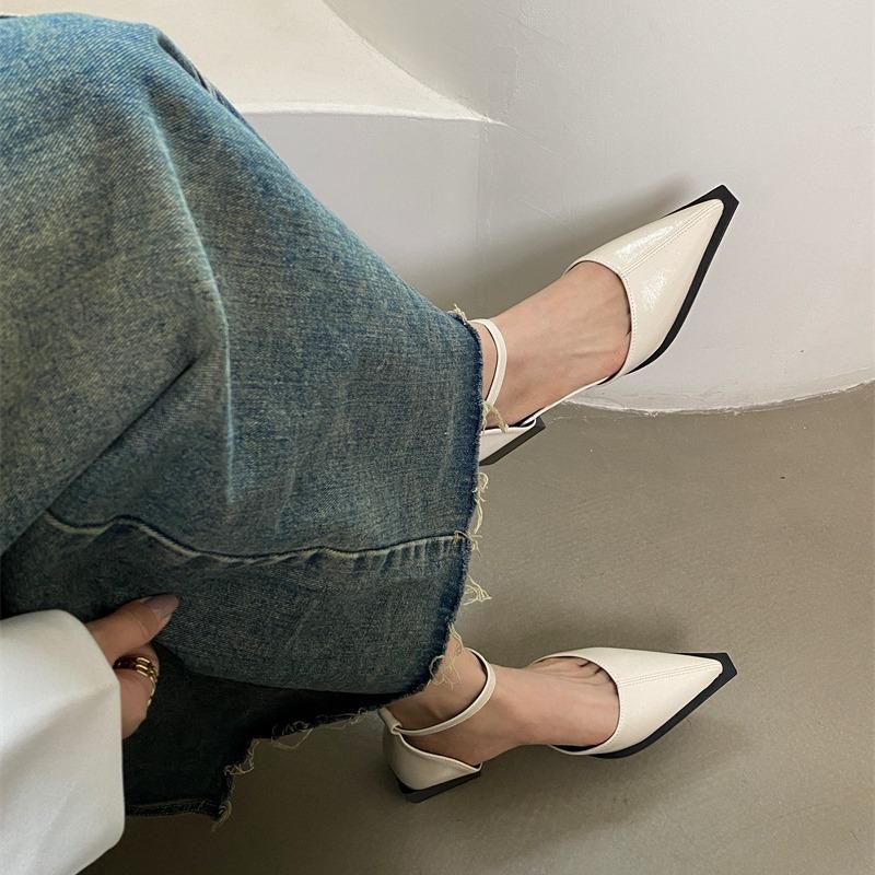 Γυναικεία Παπούτσια Ψηλοτάκουνα με Αγκράφα 2025 Άνοιξη/Καλοκαίρι Νέα Γαλλικά Παπούτσια με Χοντρό Τακούνι Pump Ρετρό Γυναικεία Σανδάλια Gladiator με Μυτερό Χοντρό Τακούνι