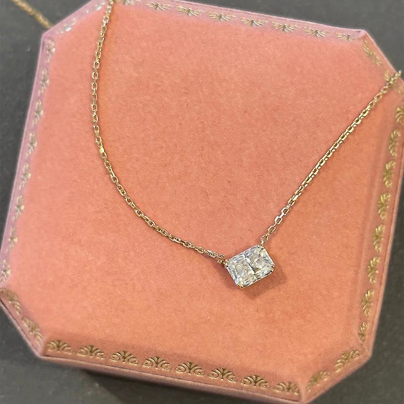 Ladies' Pendant Necklace, Inlaid with Cut Transparent Cubic Zirconia, Minimalist Design, Exquisite Daily Jewelry, Birthday and Bridesmaid Gifts