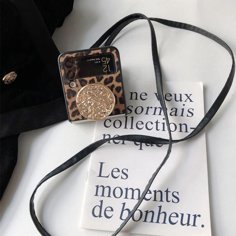 Fashion Sexy Leopard Print Leather Crossbody Strap Phone Case For Samsung Galaxy Z Flip 4 Z Flip 3 Flip 4 5g Gold Bracket Cover