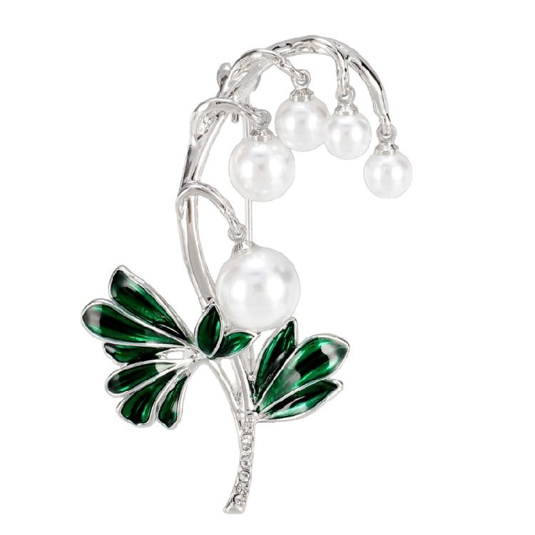 

Versatile Floral Pearls Brooch 2 Color Options Lightweight Zinc Alloy For Various Outfits