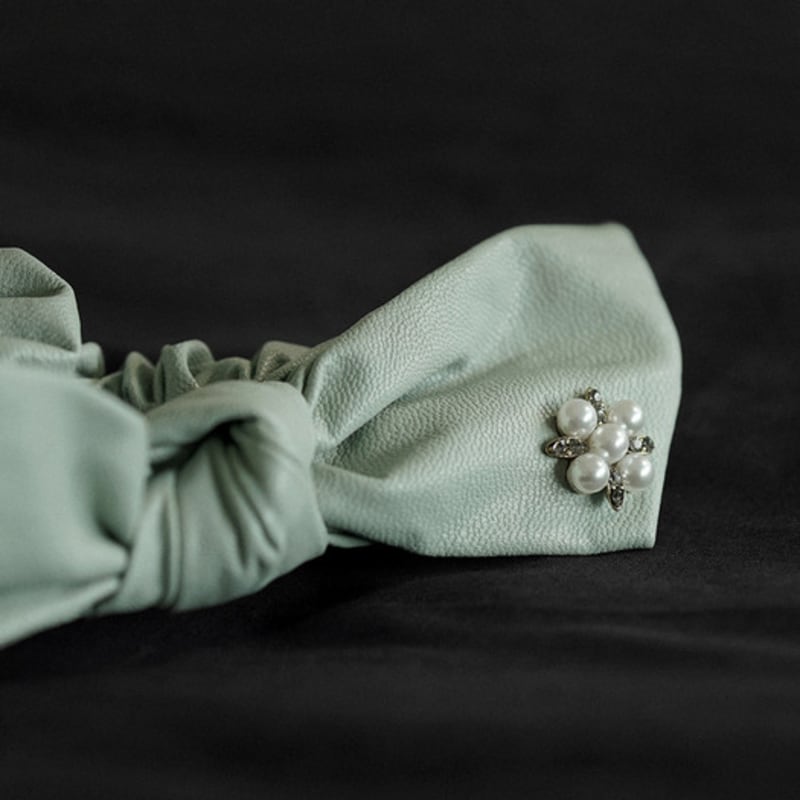 LUDE Leather Ribbon Pearl Scrunch