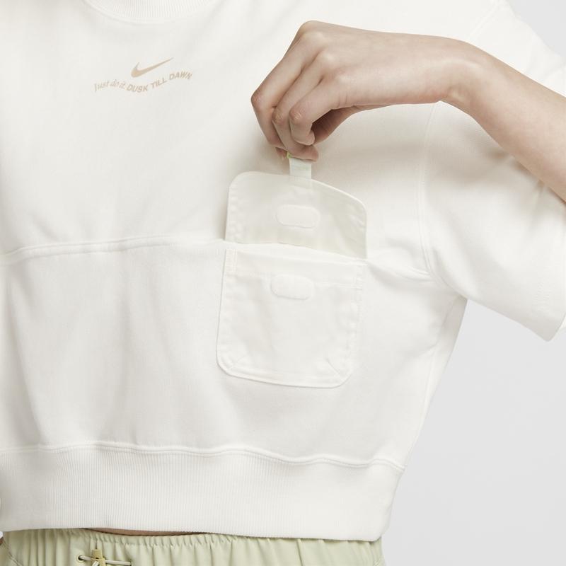 Nike Einfarbig Locker Atmungsaktiv Sportlich Lässig Hohe Taille Rundhals Kurzarm Überschnittene Schultern T-Shirt Damen Tops Segelweiß HF6176133