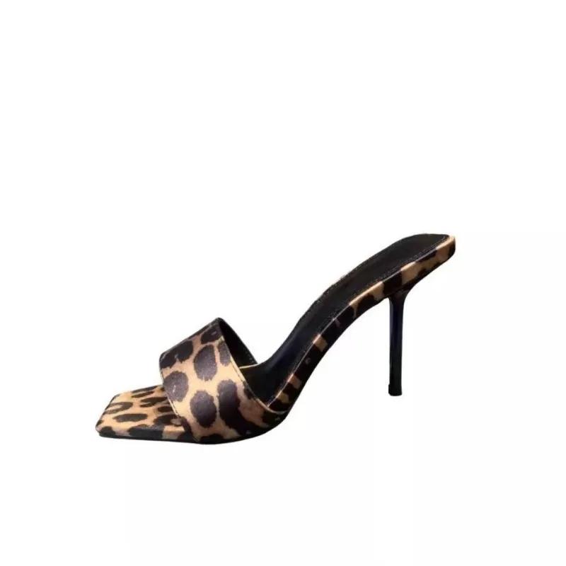 

Мода 2025 Лето Женские Современные Шлепанцы с Квадратным Носком Модные Леопардовые Босоножки Женские на Тонком Каблуке Шлепанцы Большого Размера Zapatos 42 цветной печати леопарда