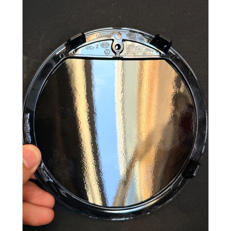 Kompatybilne z ceramicznym emblematem na grillu Sagitar, T-Roc, Passat, Magotan oraz tempomatem ACC: 5H0583601N.