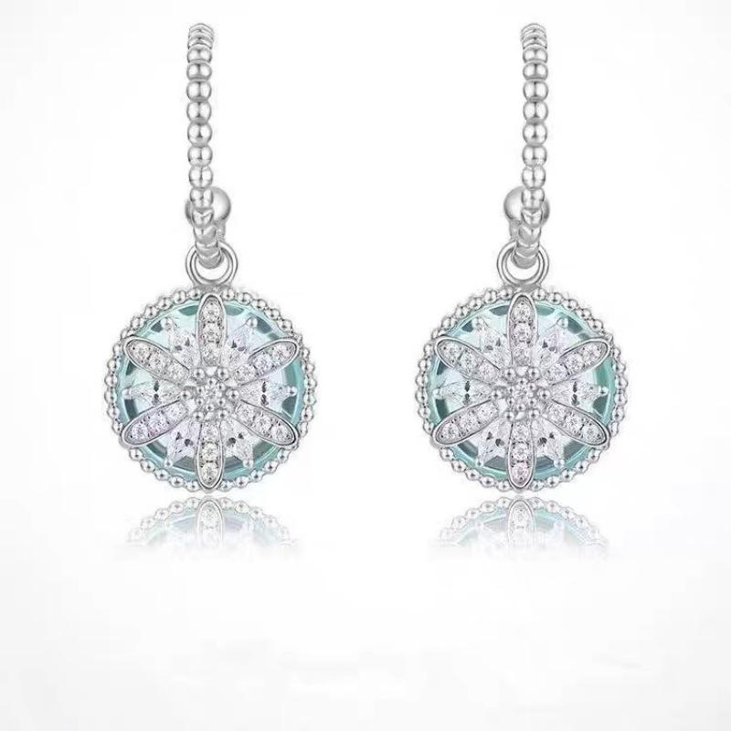 Elegant Copper Alloy Snowflake Rotatable Stud Earrings