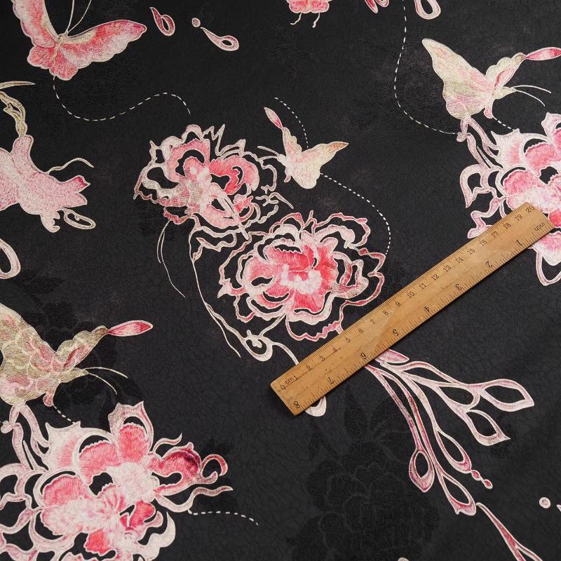 Brocade Černý Motýl Květinový Vzor Žakárová Látka Ražená Látka Materiál na Šití pro Kutily Šaty Cheongsam Saténová Látka na Oděvy
