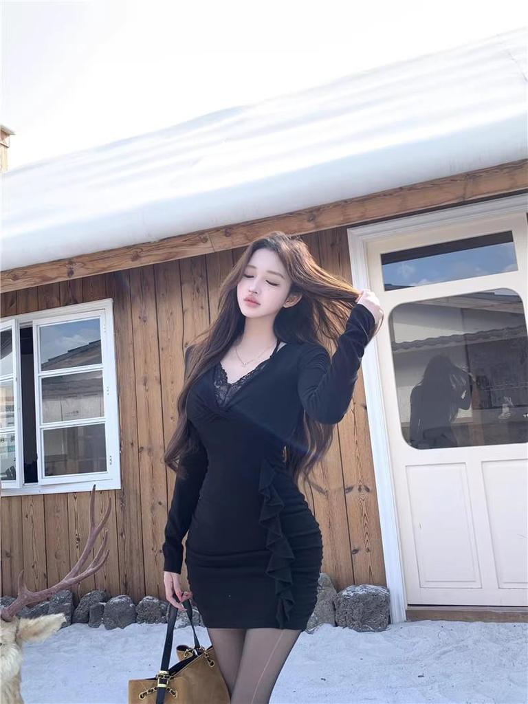 Spicy Girl Lace Dress: Sexy Two-Piece Look, Autumn Winter Ruffle Knit, Hip-Hugging Short Skirt
