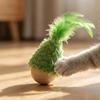 Jouet interactif pour chats, Balle oscillante pour chats avec plume et herbe à chat, Jouet auto-jouant pour soulager l'ennui et faire de l'exercice