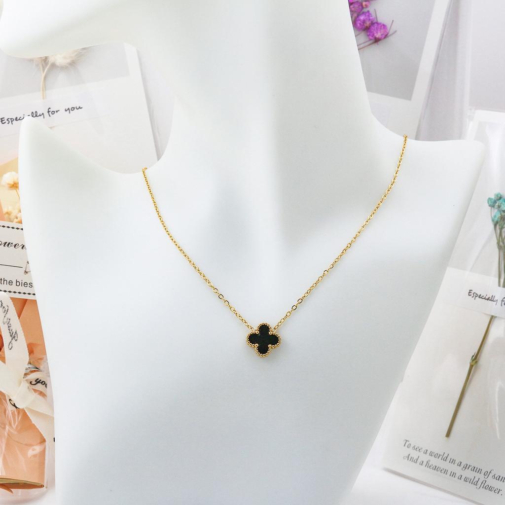 13mm Four-leaf Clover Single Flower Necklace Double-sided 18K Vacuum Plated Non-fading Women's Necklace