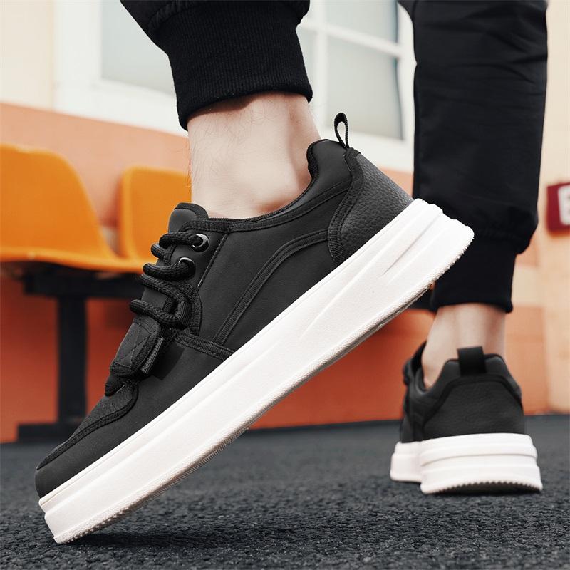 Hot New White casual men's sports shoes Classic minimalist style Outdoor leisure street walking Daily comfortable shoes young