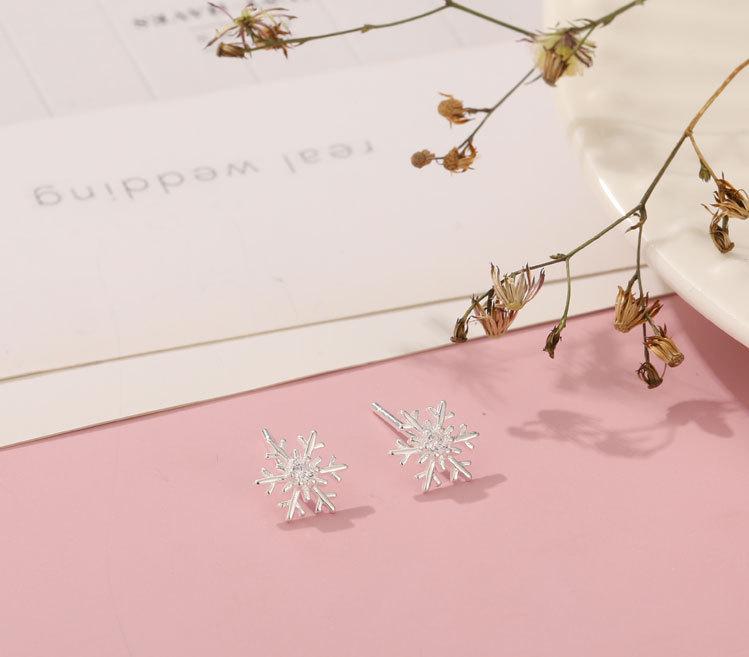 S925 Silver Zircon Snowflake Stud Earrings - Korean Style Christmas Gift for Girls