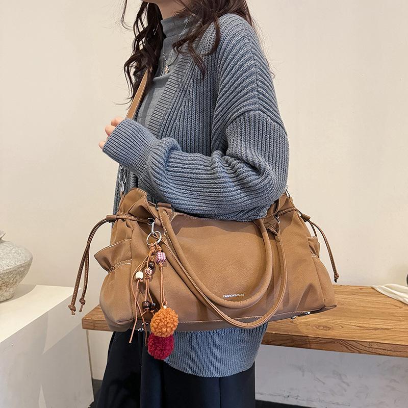 

Simple Fashi Suede Crossbody Bag Women Large Capacity Shoulder Bag for Work Comfortable and Versatile Texture Commuting Bag коричневий