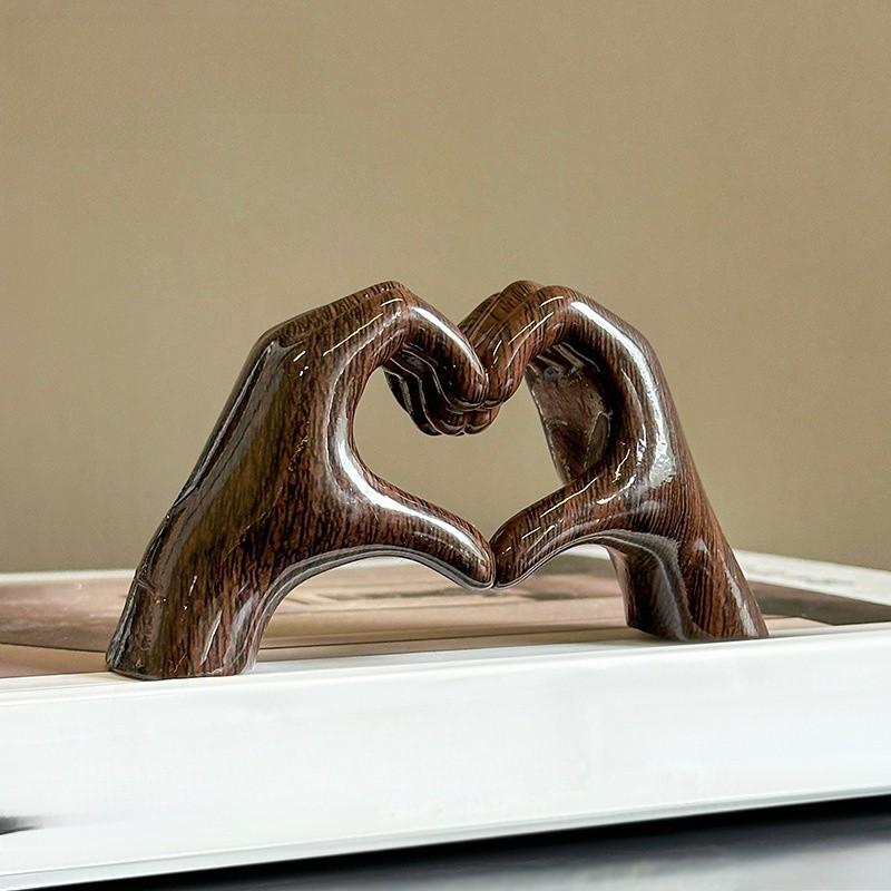 Heart Hand Gesture Sculpture With Resin Material For Wedding And Party Decor