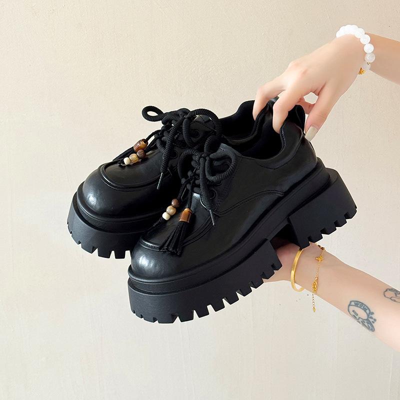 Plateau-Loafer Damen 2025 Frühling neu Retro Big Head Einzelne Schuhe Schnürschuhe Schwarz Britischer Stil Kleine Lederschuhe