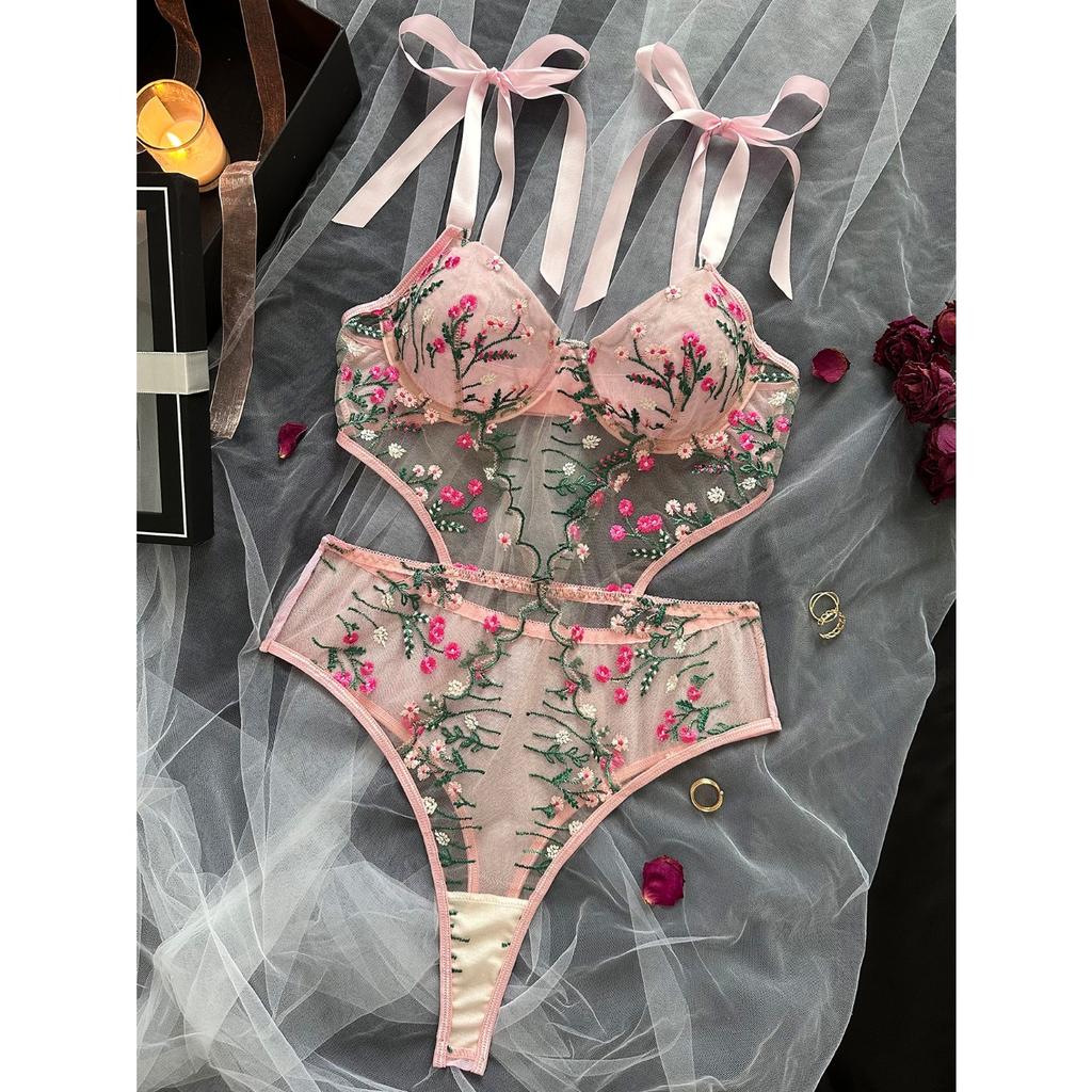 Conjunto de una pieza sexy y divertido de malla ultrafina con bordado floral francés nuevo de otoño