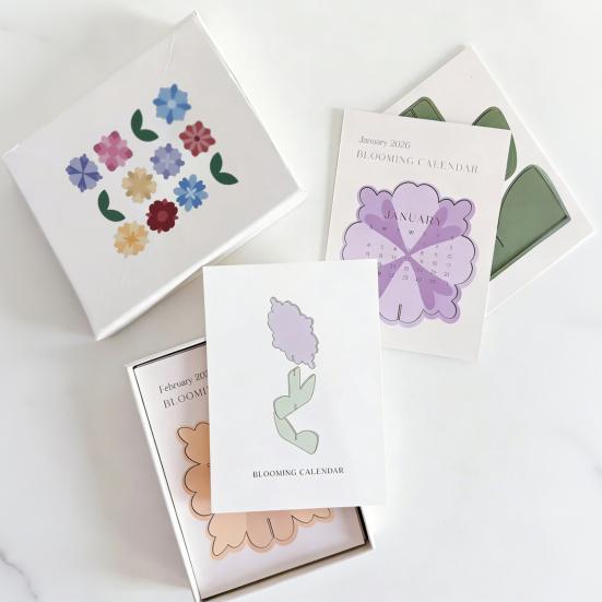 Calendrier de bureau floral 2026 Puzzle-Style Calendrier de bureau debout avec 12 Fleurs mensuelles épanouies pour Décor de table Maison École Bureau