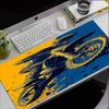 Tappetino per Mouse a Tema Moto da Fuoristrada, Base in Gomma Antiscivolo, Multifunzionale per Ufficio e Casa, Perfetto per la Personalizzazione dello Spazio di Lavoro.