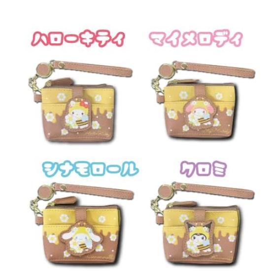 Hatayama Shoji Sanrio Reel Pass Pouch with Honeybee and Hello x 34203275 Pocket, Kitty, Approx. H7.5 W11.5cm,