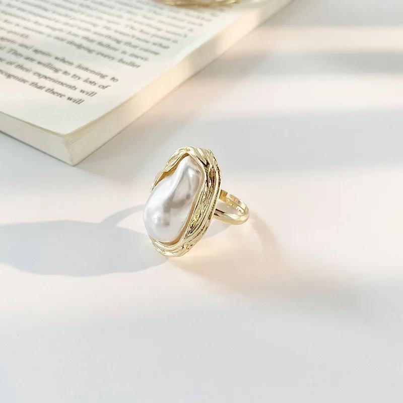 Women Irregular Shape Metal Ring With Imitation Pearl Gold Plating Geometric Finger Ring Ins Style Simple Design Women Jewelry