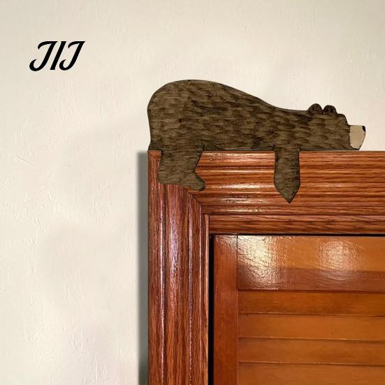 Hand Carved Wood Art Brown Bear Door Topper, Adorable Shape Statue Frame Decor, Wooden Decor Animal Shelf Corner Wall for Home Office Birthday