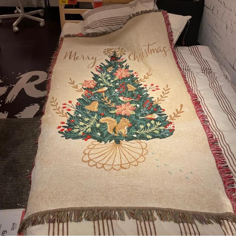 Textile City Merry Christmas Squirrel Pine Tree Tapestry Jacquard Throw Blanket Dust Proof Sofa Cover Home Decorative Textile