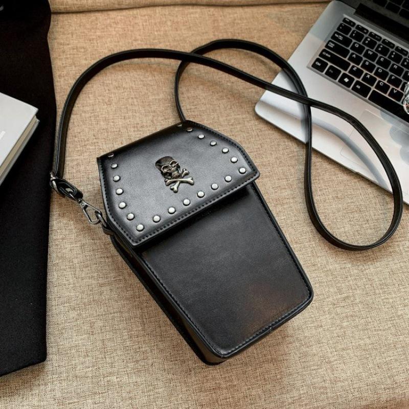 

Женская сумка осень и зима новая сумка-конверт с заклепками маленькая квадратная сумка ретро готика вертикальная сумка для мобильного телефона женская сумка через плечо One Size