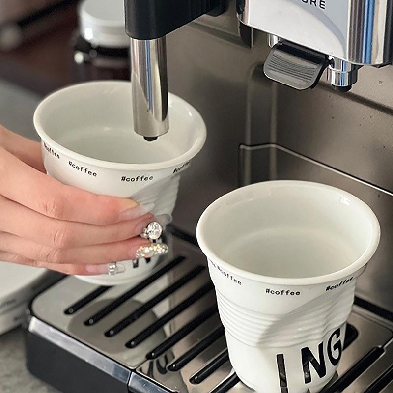 Tazas y Tazas Estilo Coreano Taza de Café Cerámica Blanca Taza Nórdica con Arrugas Vaso para Beber Café Letra Inglesa