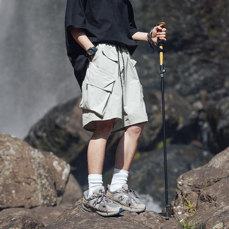 

Men’s Multi-Pocket Outdoor Workwear Shorts - Japanese Loose Fit Micro-Elastic Beach Style L сірий колір/хакі
