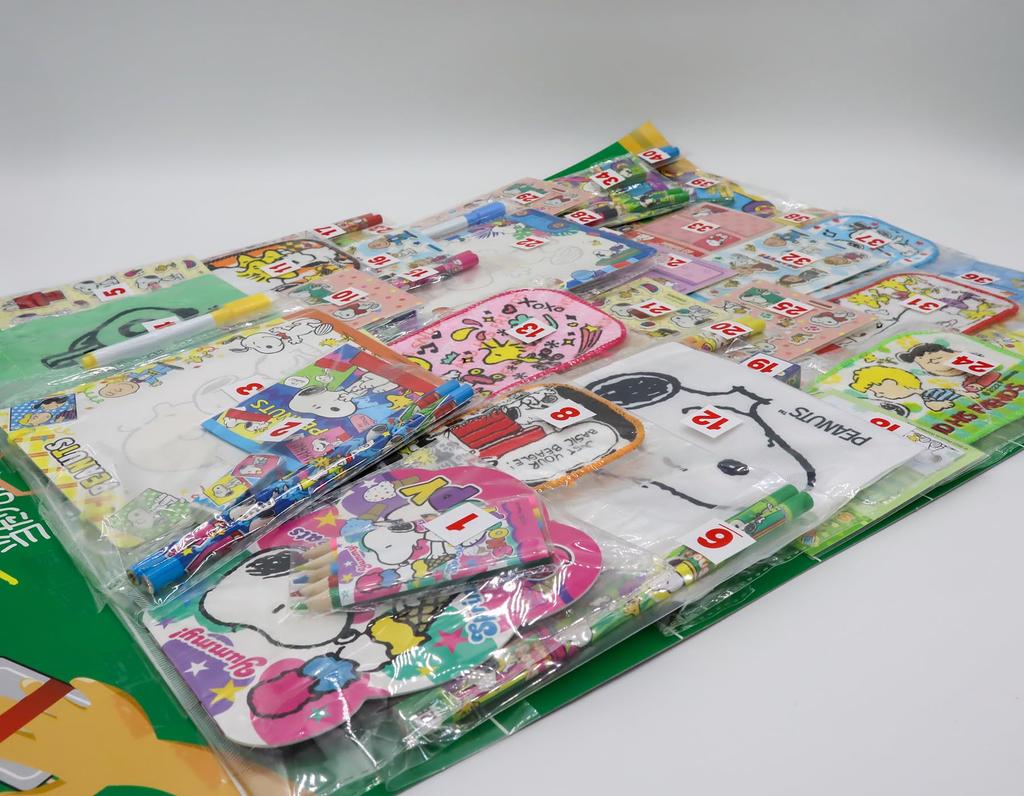 Draw Snoopy Set Tickets for 40 No Kids Will Love for Street Food and Includes 40 Lottery Tickets Tatsuya's "Let's Lottery" (40 People) - Losers, It!