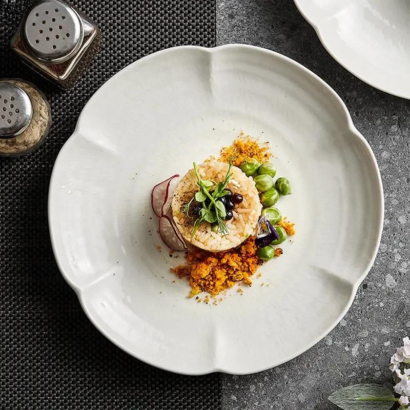 Flower Shaped Dim Sum Plate Ceramic Tableware Restaurant Pasta Dish Dessert Plate Breakfast Plate Molecular Cuisine Tableware