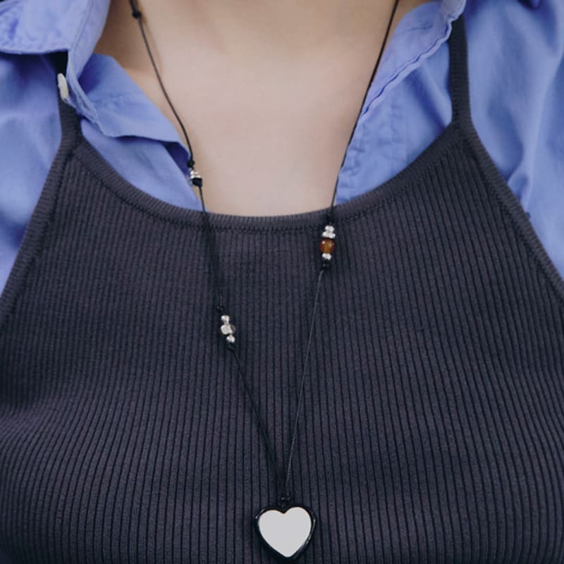 

VINTAGE HOLLYWOOD Mirage Heart String Necklace_VH2579NE005M Black