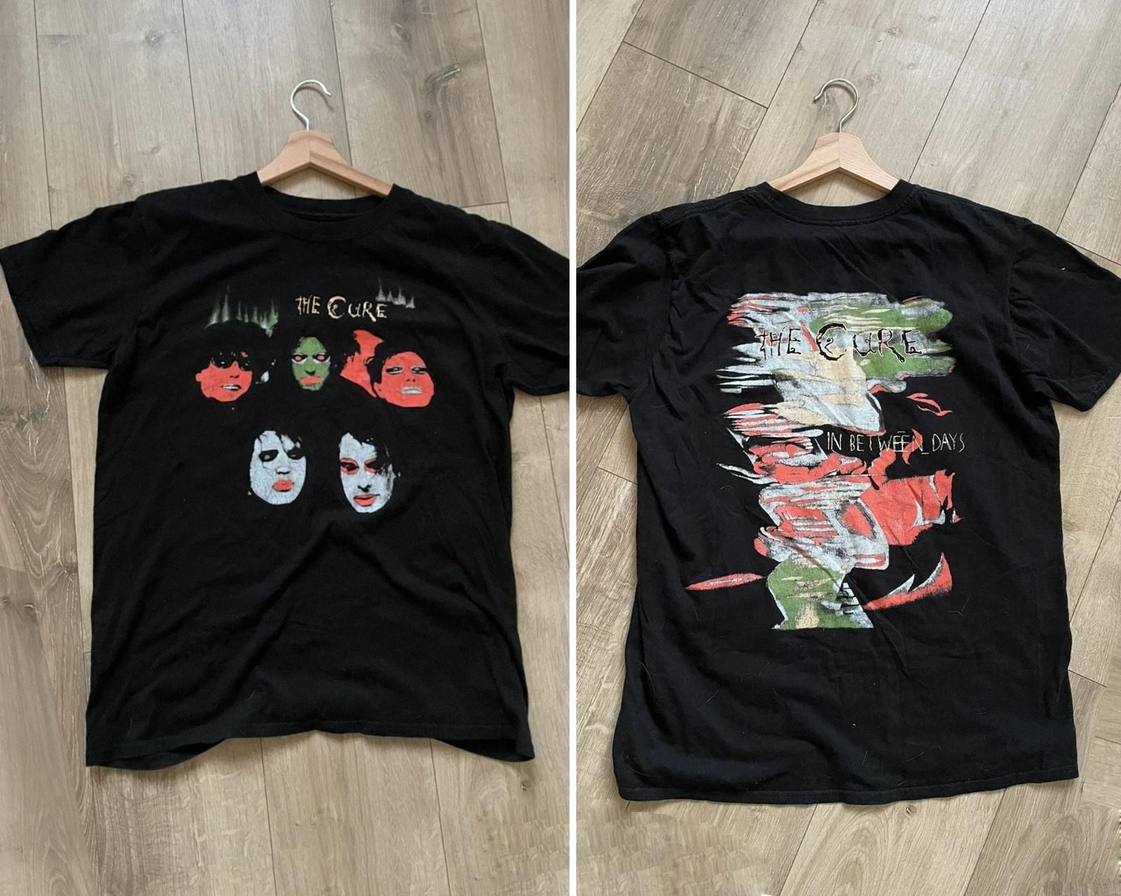 

Vintage the cure T-Shirt Mens Womens Tees Top in between days T-Shirt Mens Womens Tees Top XL