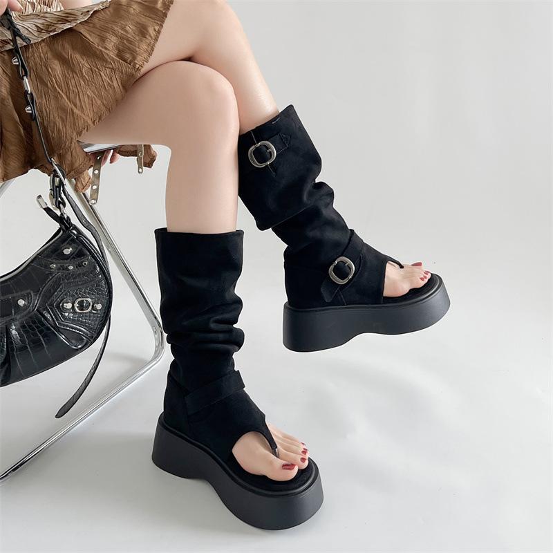 Queen Fan Explosive Retro French Thick-soled Herringbone Short Boots Women's 2025 New Summer Wear Maillard Style Boots