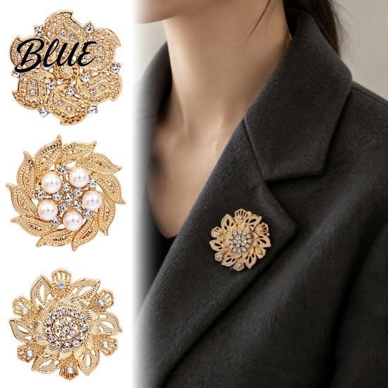Women Outfit Accessories Retro Rhinstone Flower Brooch for Women Golden Plated Alloy Floral Elegant Lapel Pin Pin Clothing Jewelry Wedding