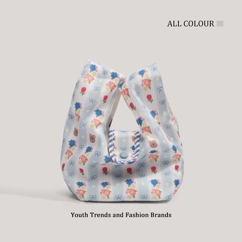 

Simple and cute bear carrying canvas bento bag, female student carrying meal, hand bag, going out carrying mommy bag светло-синий