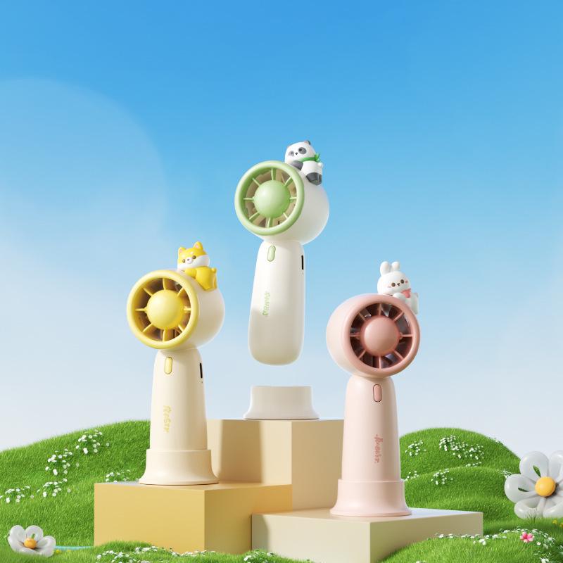 Crayon Shin-chan USB Rechargeable Mini Fan: Cute, Portable, Strong Wind Cartoon Design 5x5.9x15.3 cm