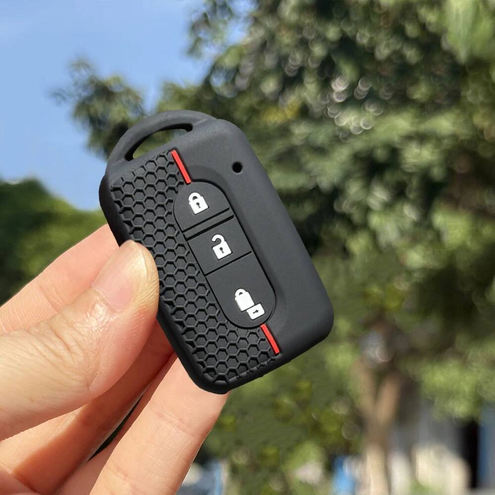 Keychain Protect For Nissan Tiida Nv200 X-Trail T-31 Qashqai Micra Pathfinder Navara Kashkay Silicone Car Remote Key Holder Case