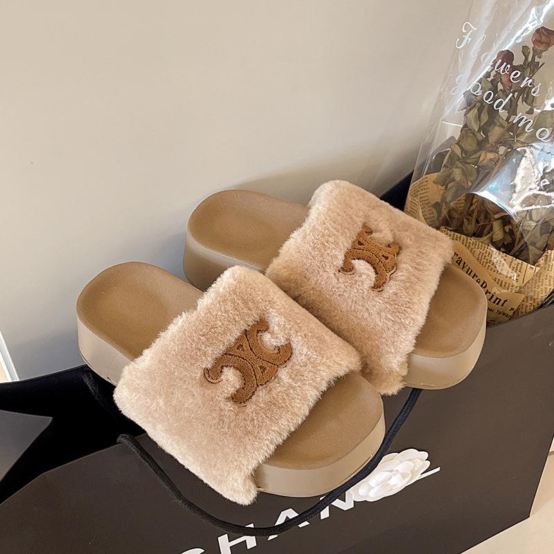 Thick-bottomed one-character slippers for women in autumn and winter 2025, new Korean version of fashion versatile outer slippers for women