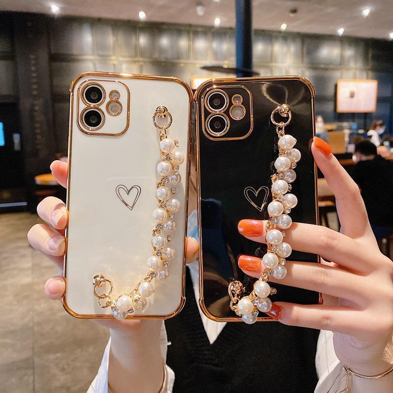 Japan and South Korea small pearl bracelet is suitable for Apple 17 electroplated love mobile phone case iPhone16/XS/XR luxury soft case