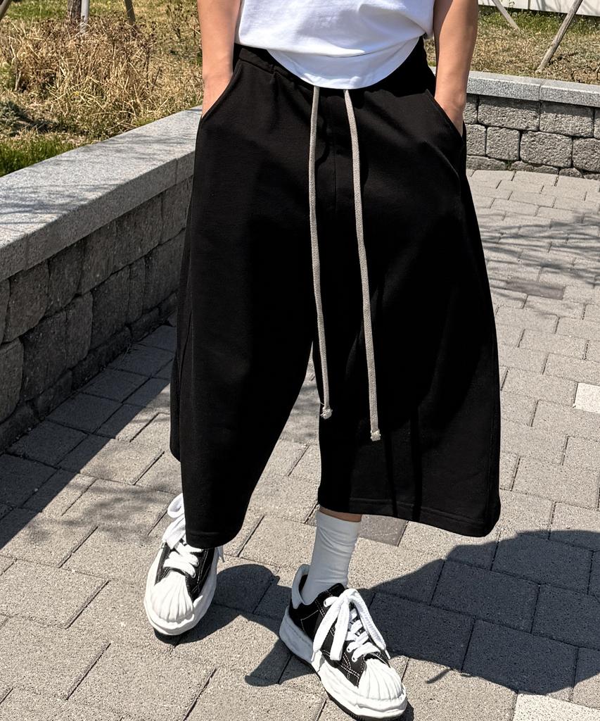 ATTENTIONROW Edition 11. Oversized Training Bermuda Capri Shorts (6 Colors)