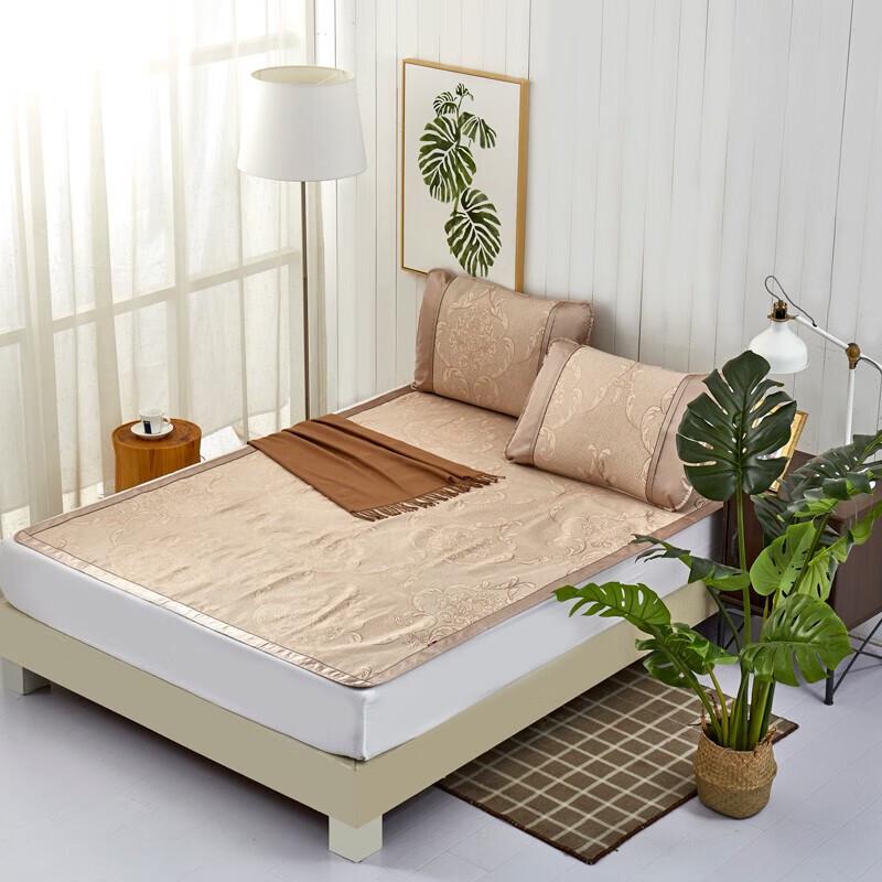 

Dohia Ice Silk Cooling Mat 3-Piece Set