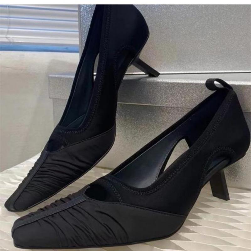 

Niche design pleated pointed single shoes women s 2024 autumn new mid-heel retro thin heel color matching mid-ancient high heels 34 чёрный