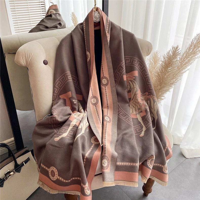 400g Retro Ethnic Bluebird Scarf: Women's Winter Warm Neck Warmer, High-End Imitation Cashmere Shawl.