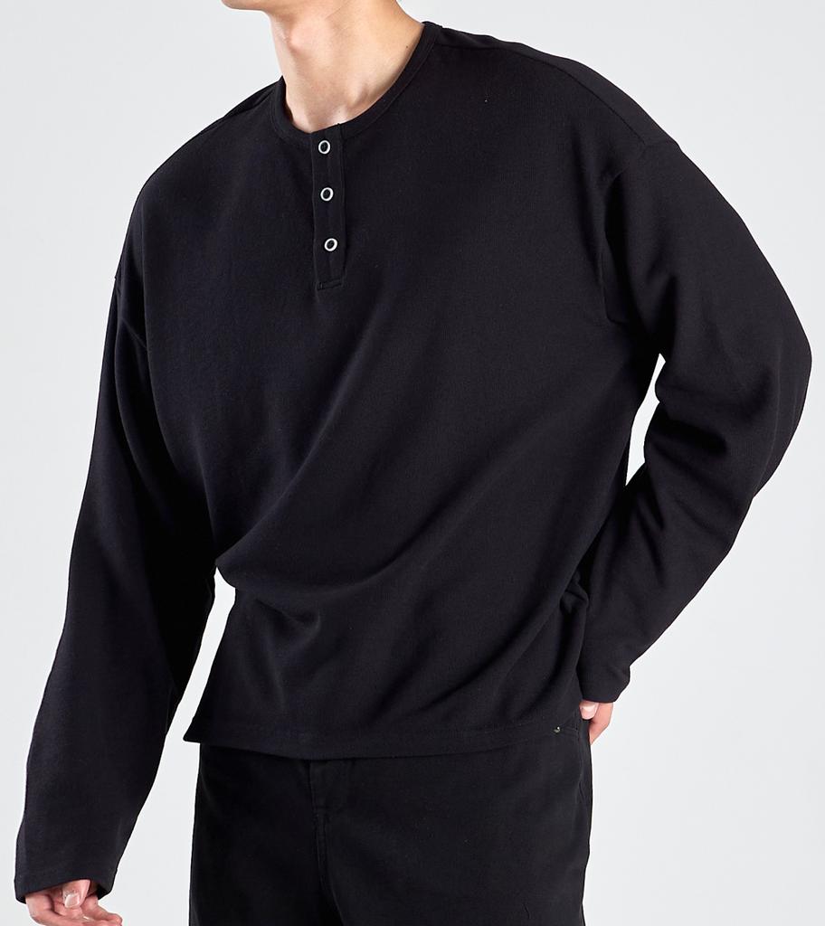 Beoteunseoul Ecocosy Henley Neck Knit T-Shirt (Black)