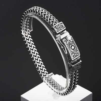 Silver Color Bold and Trendy Skull Head East Gate Vintage Vintage Vintage Devil's Eye Men's Bracelet
