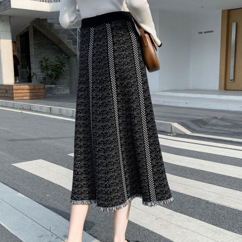 Retro Women's Autumn Winter Knitted Midi Skirt Black Wool A-Line Flared Skirt