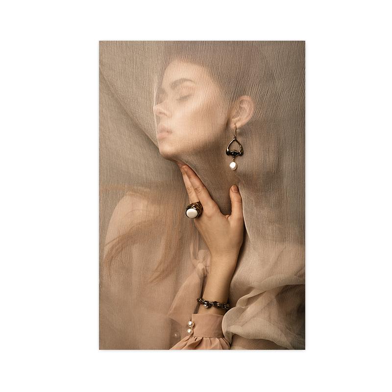 Abstrakte Sexy Mädchen Tragen Schmuck Poster und Drucke Nordic Wand Kunst Leinwand Malerei für Wohnzimmer Wohnkultur