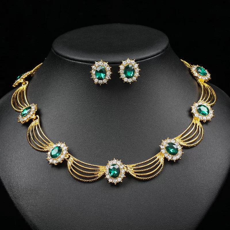 Elegantní set náhrdelníku a náušnic z křišťálu pro svatby a večírky