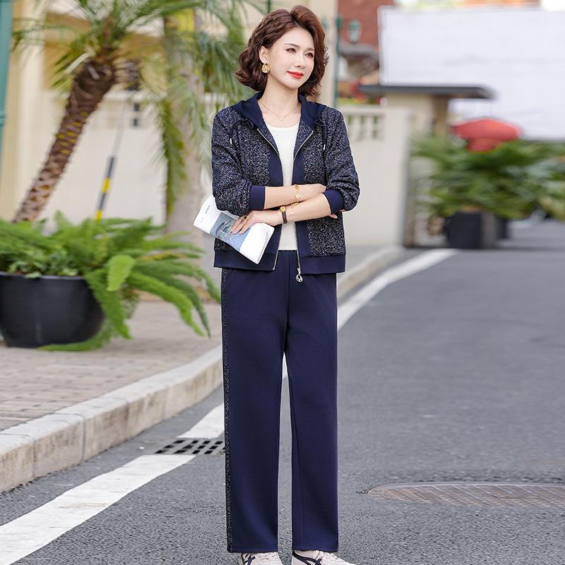 Chic Two-Piece Sportswear Set for Fashionable Middle-Aged Women (40-60 Years) - Perfect for Spring/Autumn.
